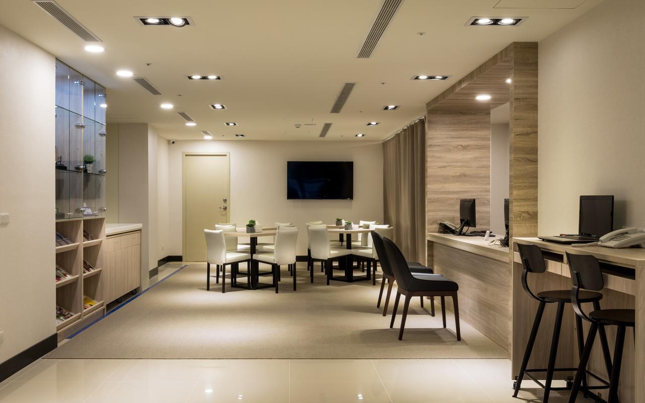 Urhome Hotel Taipei Esterno foto