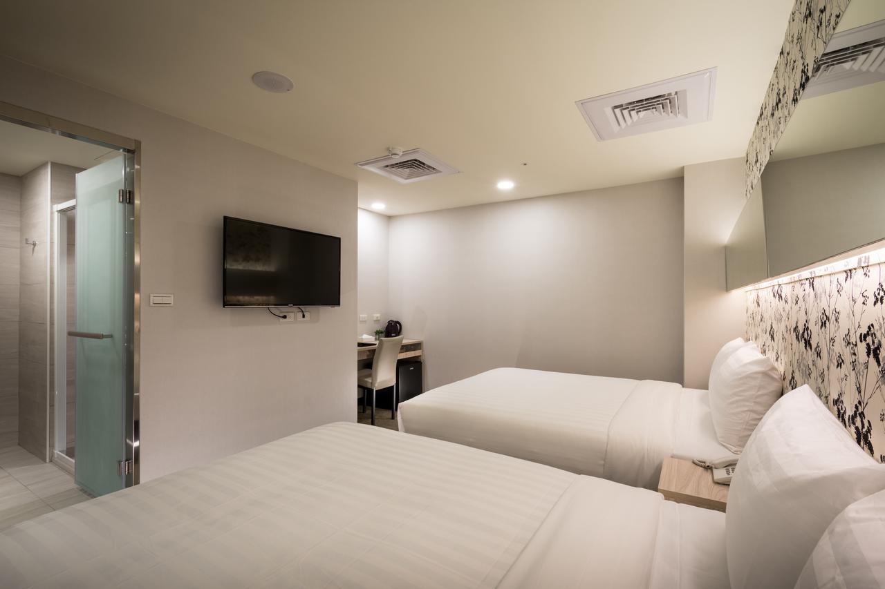 Urhome Hotel Taipei Esterno foto