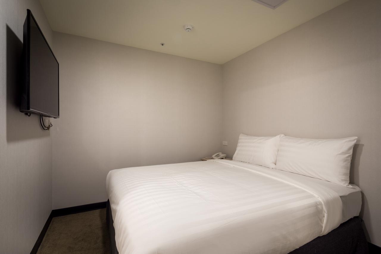 Urhome Hotel Taipei Esterno foto
